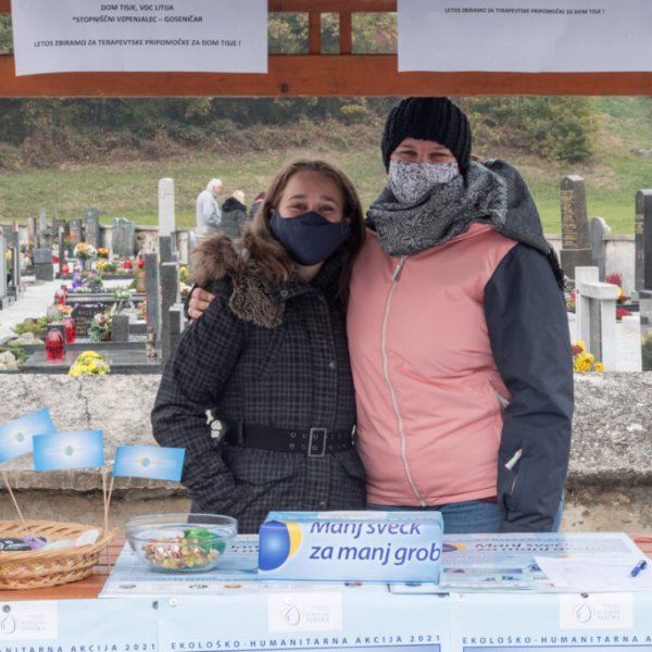 Prvič v vseslovenski akciji Manj svečk za manj grobov sodeloval tudi Kliše, fotografija 2