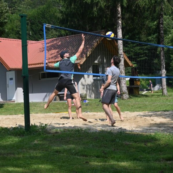 Klišejev turnir v odbojki na mivki, fotografija 3